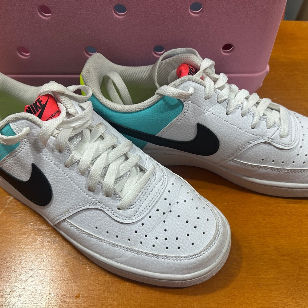 Nike Court Vision Low Women's Size 9.5